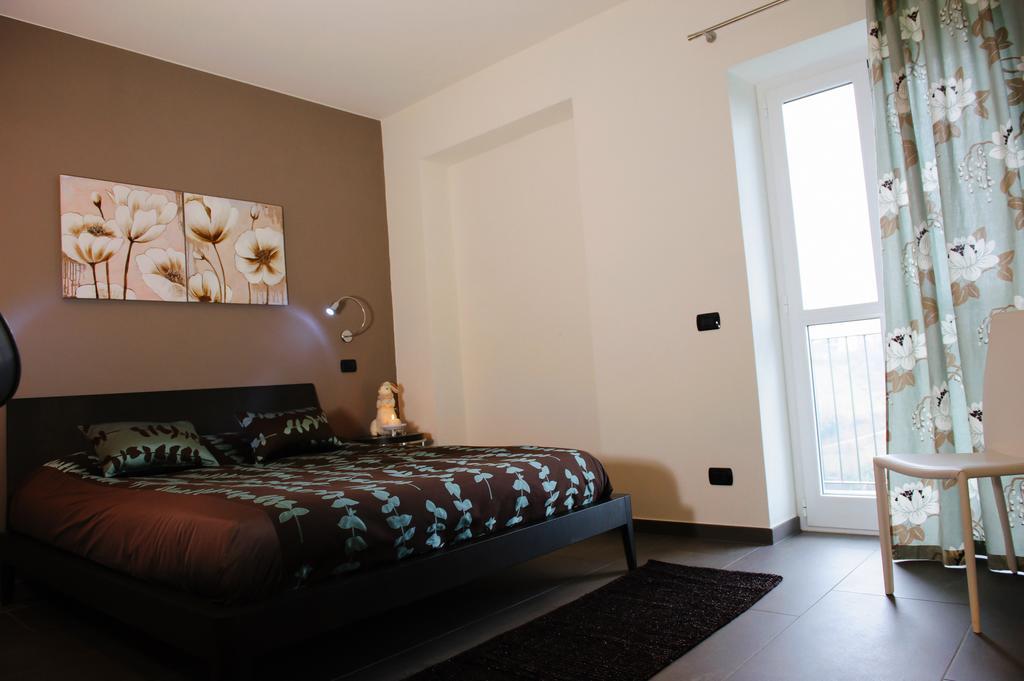 Agriturismo Paitin ألبا الغرفة الصورة